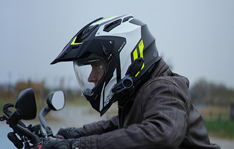 Distributeurs cyclistes : cessez de laisser les stocks morts drainer votre trésorerie ; Ohmi D9 transforme les stocks lents en commandes mensuelles.