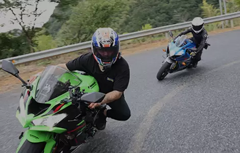 Un casque de v&eacute;lo &agrave; commande vocale peut-il vraiment am&eacute;liorer la s&eacute;curit&eacute;&nbsp;? La r&eacute;ponse vous surprendra.