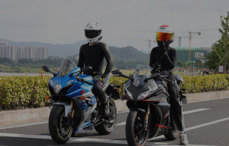 Les écouteurs Bluetooth pour casques intelligents sont-ils l’avenir d’une conduite plus sûre&nbsp;?