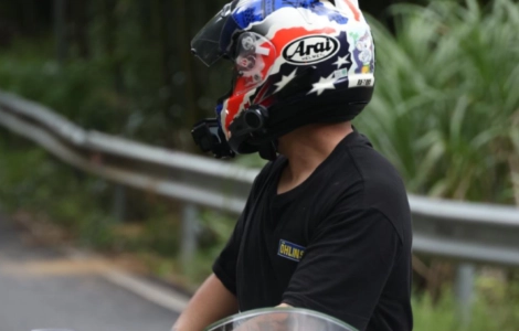 Quand l'ing&eacute;nierie rencontre l'obsession&nbsp;: comment l'OHMIEX D9 red&eacute;finit le dispositif de communication pour motards