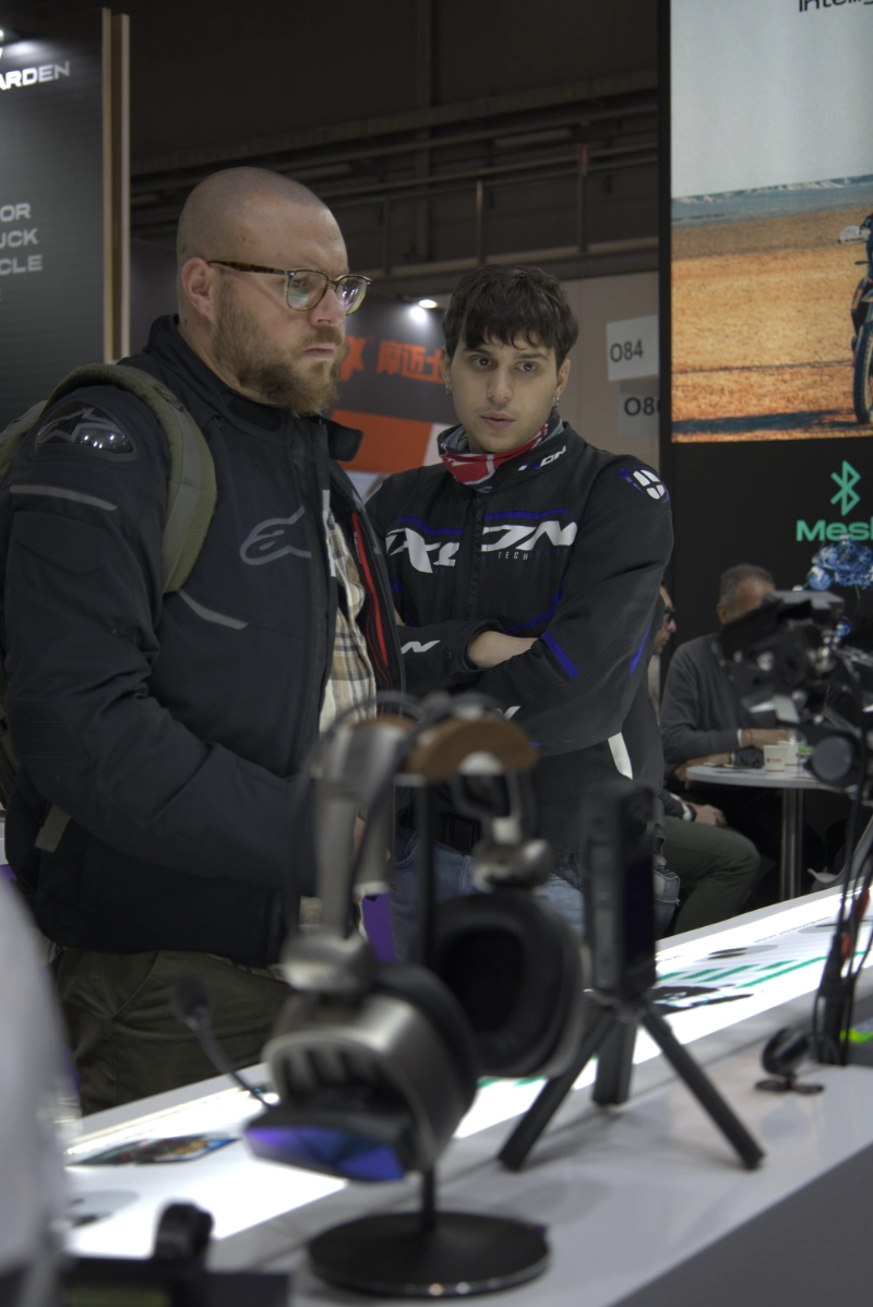 OHMIEX brille à l'EICMA Milan 2025 OHMIEX brille à l'EICMA Milan 2025