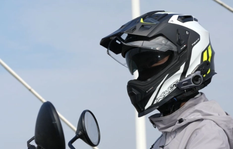 Produits de communication avec casque